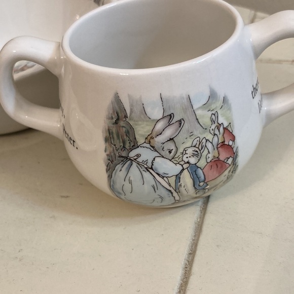 Wedge wood Peter Rabbit set mug & bowl - Picture 8 of 15